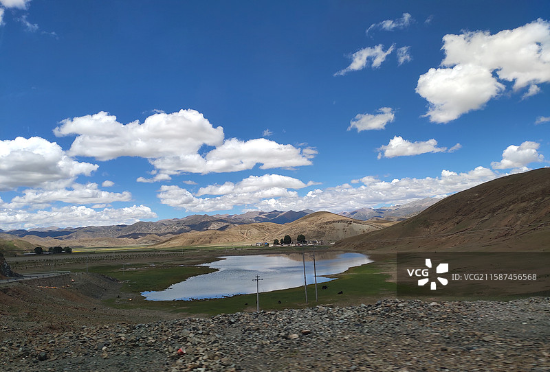 西藏日喀则旅途中的风景图片素材