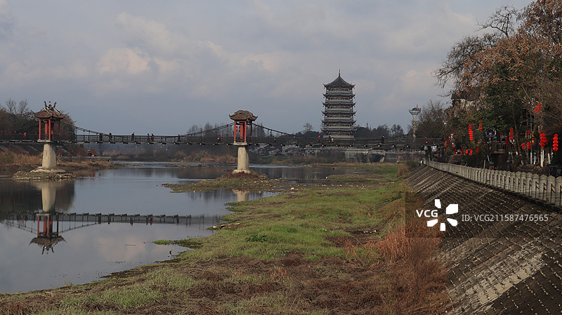 新年崇州元通古镇-成都版清明河上图图片素材