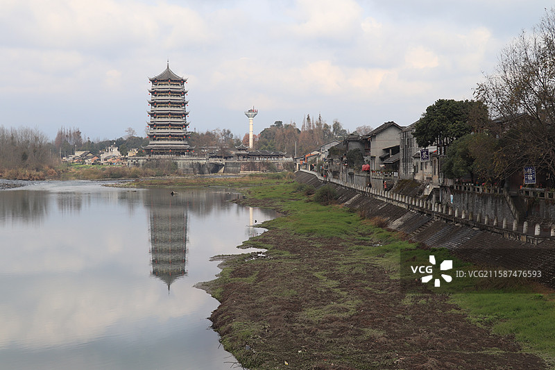 新年崇州元通古镇-成都版清明河上图图片素材