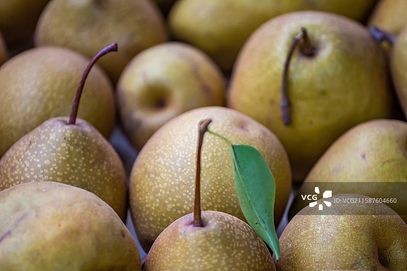 四川省绵阳市货摊上售卖的水果，梨子图片素材