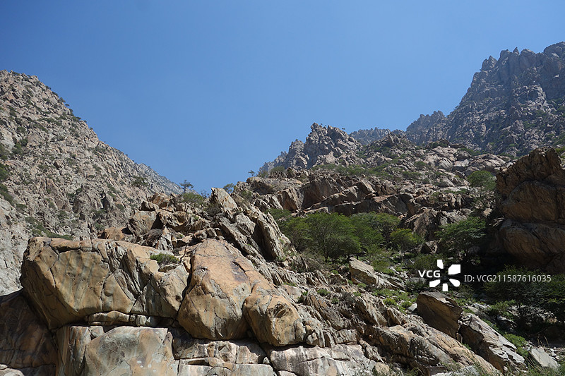 宁夏银川市贺兰山岩画风景区：贺兰口贺兰飞瀑图片素材