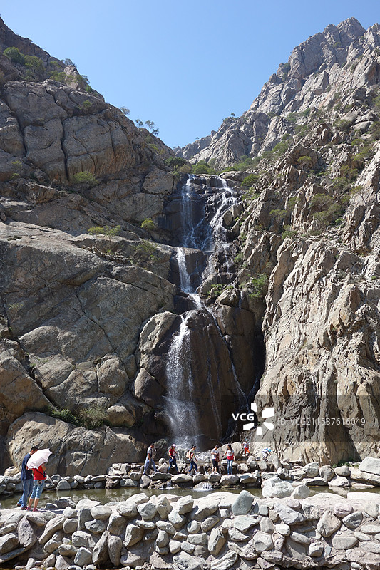 宁夏银川市贺兰山岩画风景区：贺兰口贺兰飞瀑图片素材