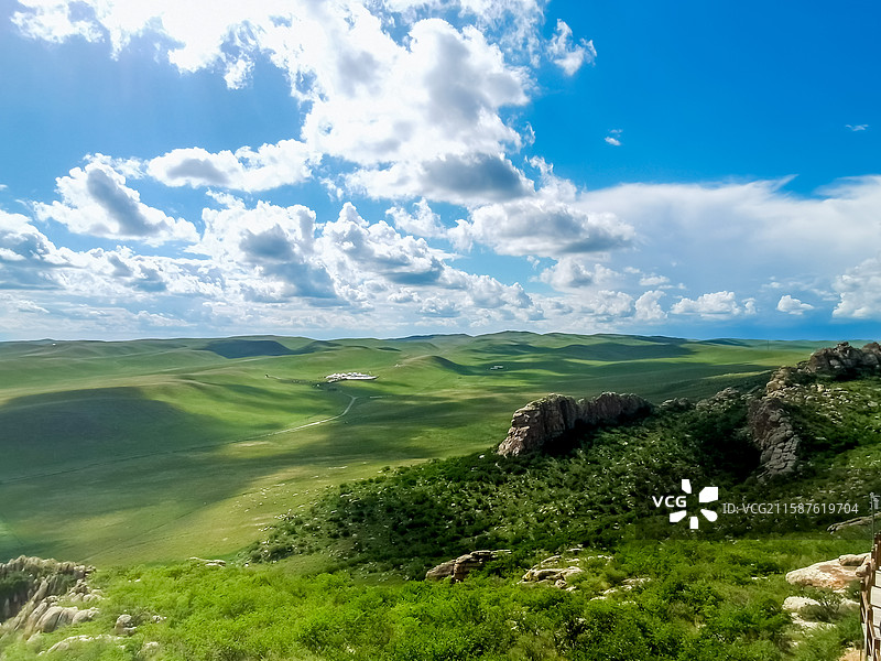 美丽的乌里雅斯太山风光图片素材