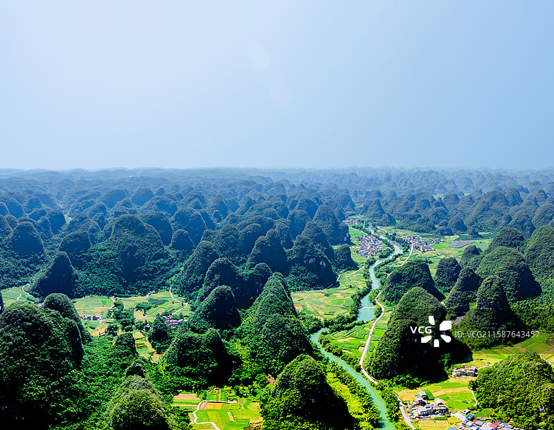 广西河池市罗城喀斯特国家地质公园航拍视角全景图图片素材