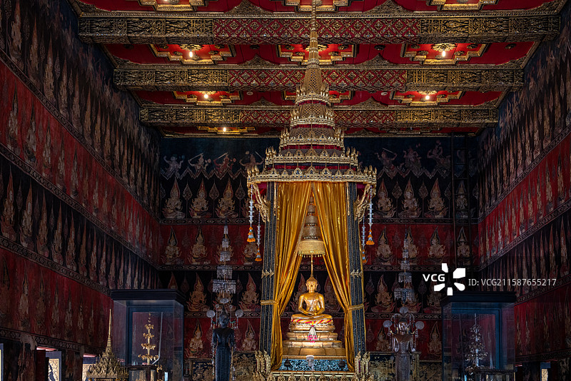 泰国国家博物馆浮屠沙旺佛堂展厅与帕辛佛像图片素材