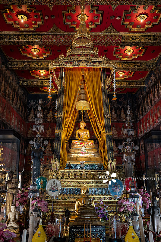 泰国国家博物馆浮屠沙旺佛堂展厅与帕辛佛像图片素材