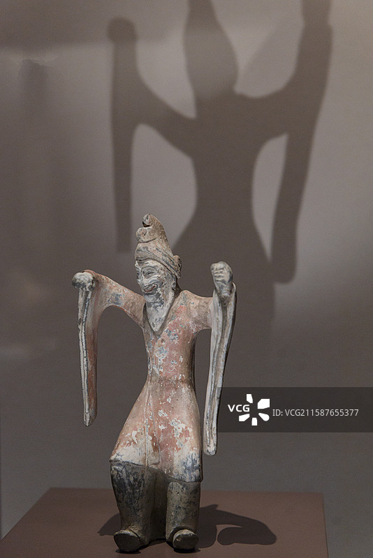 胡人舞俑 北齐·河清元年 山西省寿阳县贾家庄村库狄迴洛墓出土 山西博物院“民族熔炉”展览图片素材