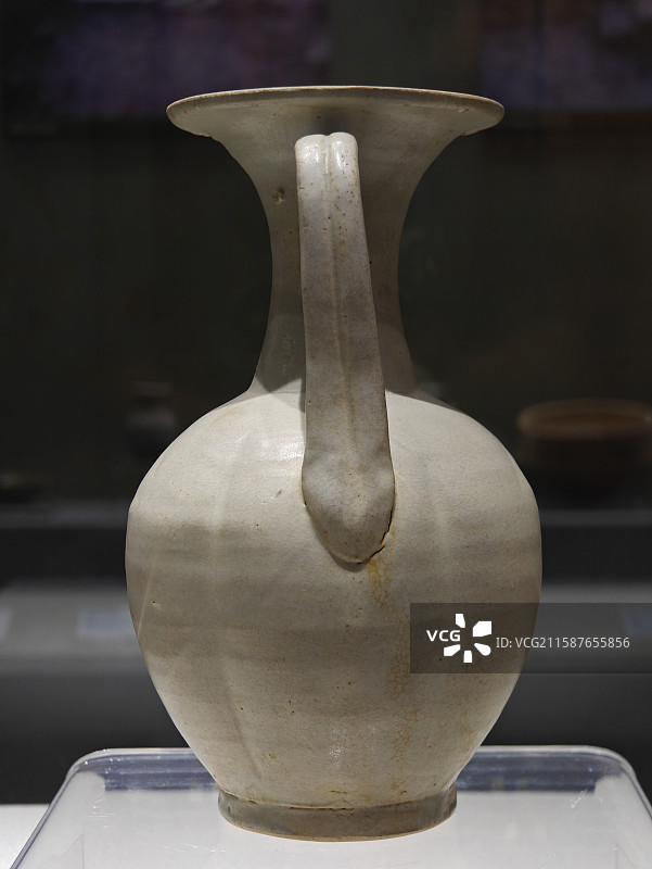 厦门市博物馆馆藏文物-宋代-碗窑青釉瓜棱执壶图片素材