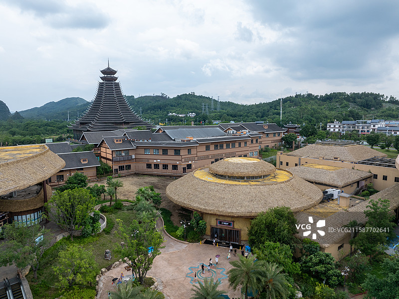 2025广西桂林市融创水世界水上乐园游乐设施航拍摄影图片图片素材