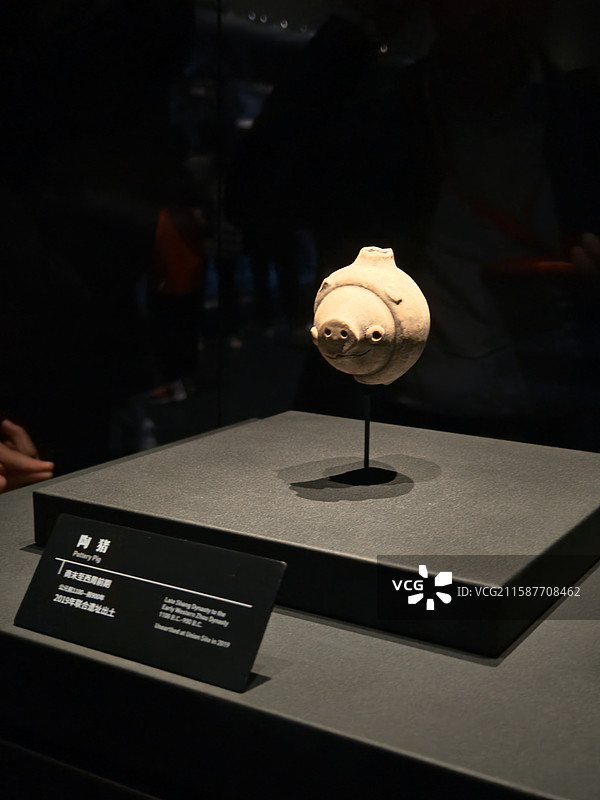 三星堆陶猪愤怒的小鸟图片素材