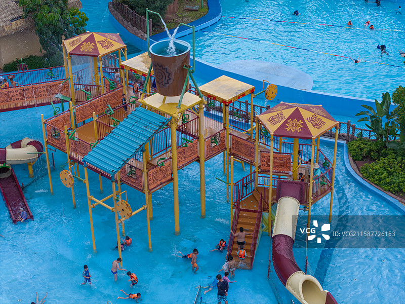 2025广西桂林市融创水世界水上乐园游乐设施航拍摄影图片图片素材