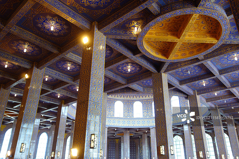 宁夏银川市永宁县中华回乡文化园宁夏川民俗园：金色礼仪大殿图片素材