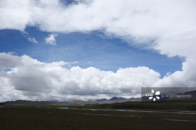 西藏日喀则市拉孜县318国道G318川藏公路川藏南线川藏线5026公里：桑桑镇去萨嘎县途中风景图片素材