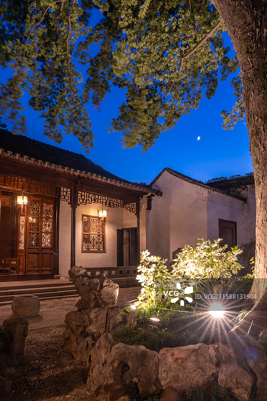 夜游苏州园林之耦园风光图片素材