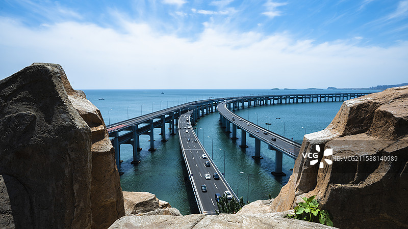 大连星海湾大桥是连接甘井子区与西岗区的跨海通道图片素材