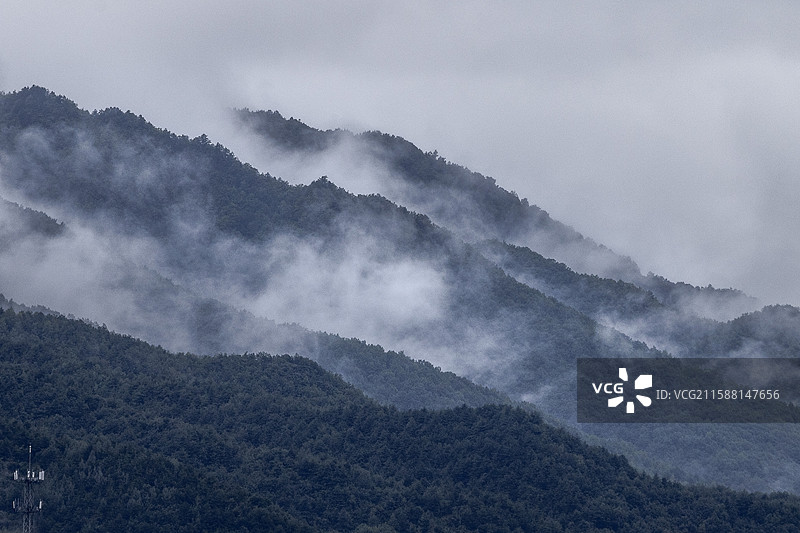 陕西太白县咀头之云雾缭绕图片素材