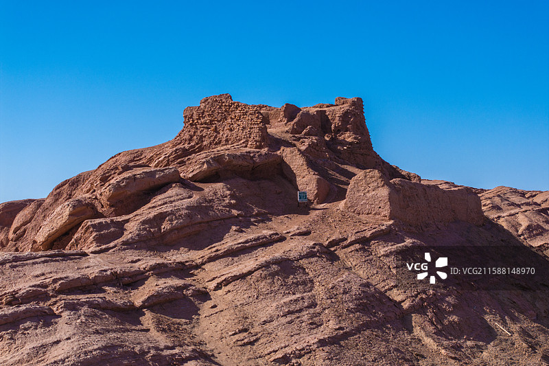 新疆-和田地区-墨玉县-红白山-麻扎塔格戍堡遗址图片素材
