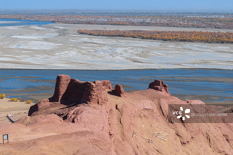 新疆-和田地区-墨玉县-红白山-麻扎塔格戍堡遗址图片素材