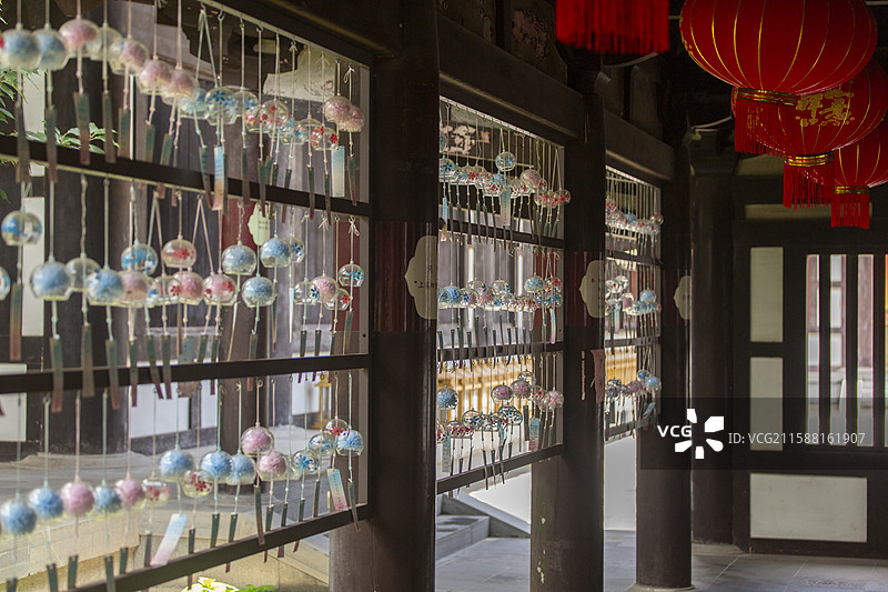 扬州大明寺内祈福墙特写图片素材