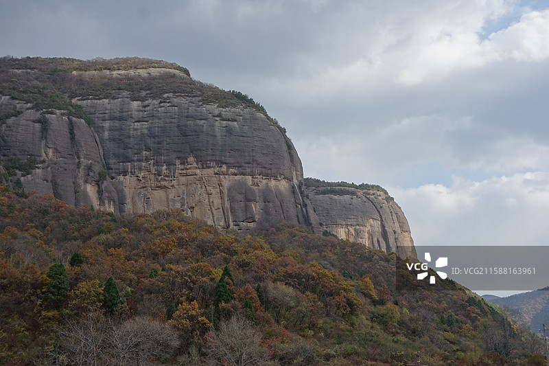 陕西省铜川市耀州区照金镇薛家寨革命旧址秋景图片素材