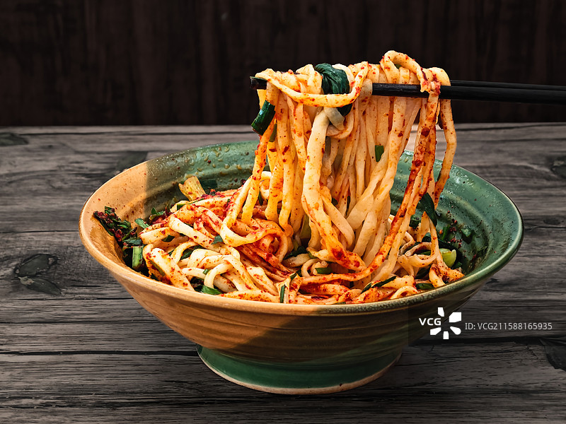 河南地方特色美食 郏县饸络面图片素材