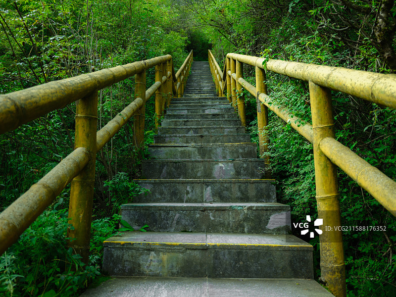 渭源县遮阳山峡谷风光图片素材