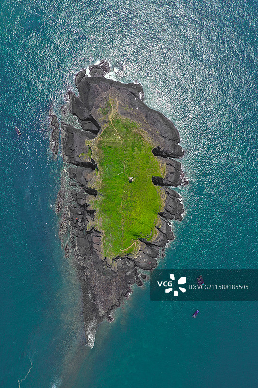 海上的岛屿，俯拍岛屿，漳州南碇岛图片素材