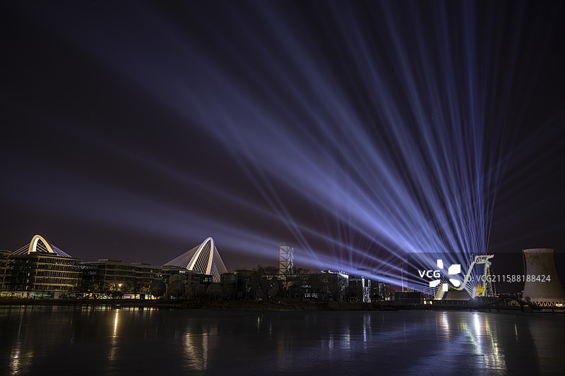 北京冬奥会首钢滑雪大跳台灯光秀图片素材