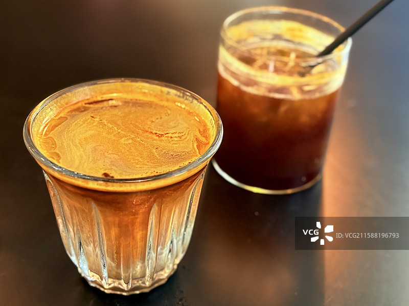 咖啡：dirty和美式图片素材