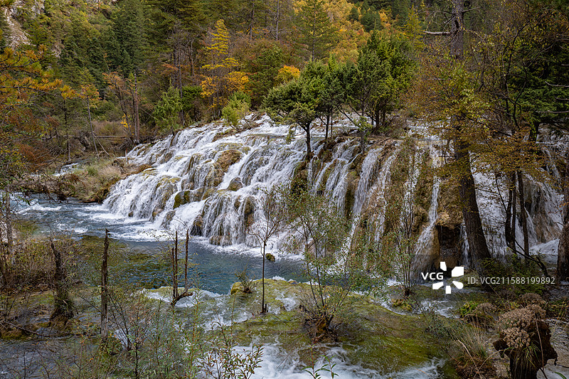 九寨沟双龙海瀑布之秋图片素材