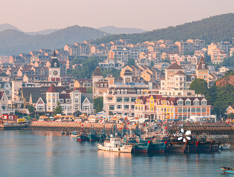 中国大连菱角湾老虎滩海洋公园渔人码头航拍图图片素材