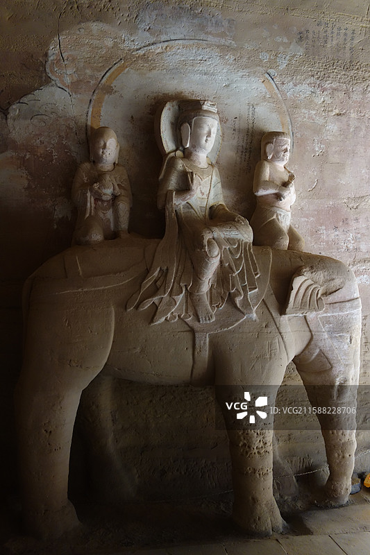 甘肃省庆阳市西峰区肖金镇覆钟山北石窟寺造像图片素材