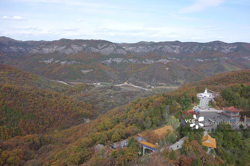 陕西省铜川市耀州区庙湾镇大香山寺：苍龙岭同善寺远眺图片素材