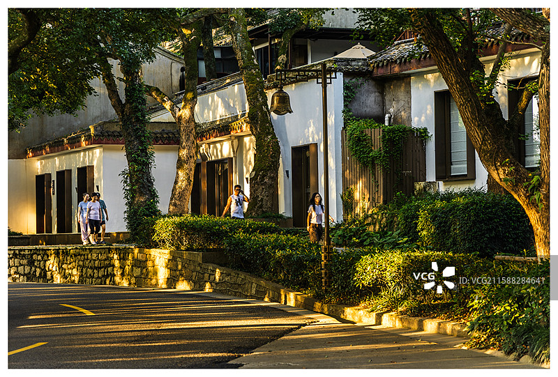 人间光影 拍摄于舟山普陀山开元观堂图片素材