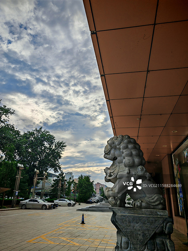长安商场外的石狮子图片素材