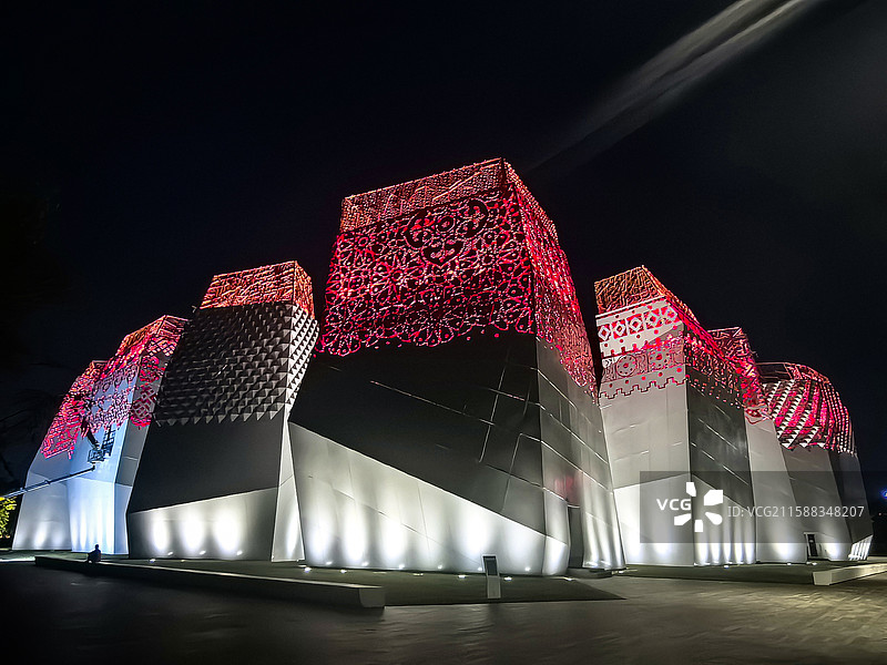 上海世博文化公园俄罗斯馆的夜景图片素材