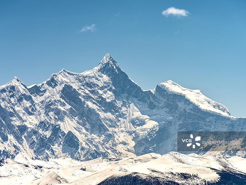 南迦巴瓦雪山特写图片素材