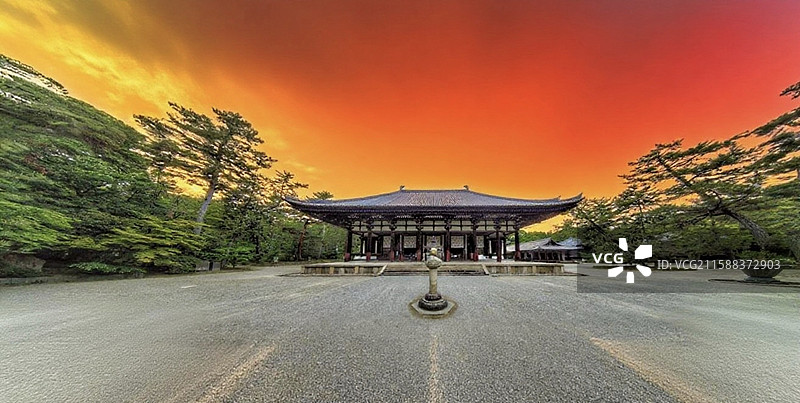 唐招提寺由鉴真主持建于 759 年，是日本佛教律宗总本山，建筑具唐代风格，多建筑与佛像为日本国宝。图片素材
