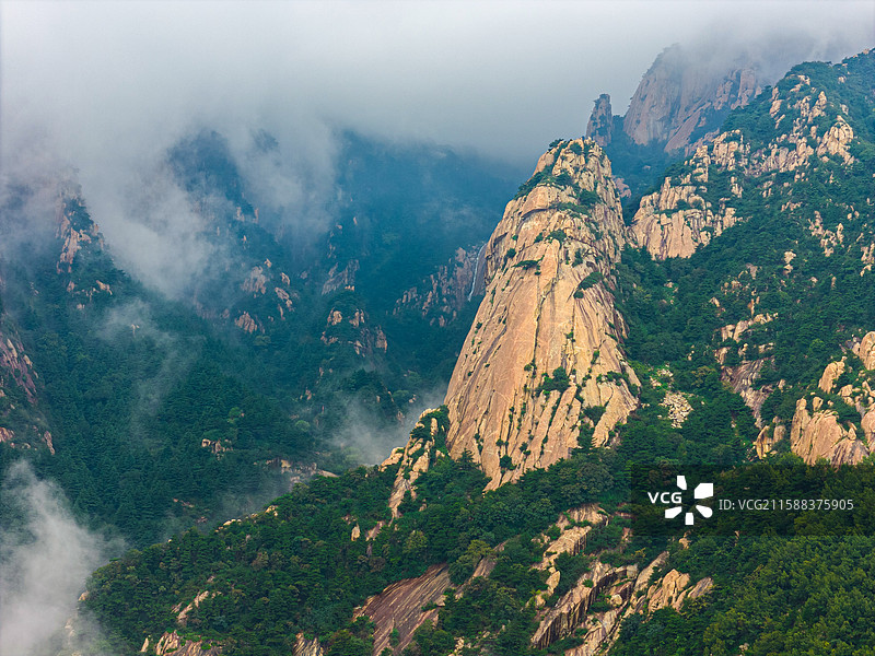泰山天烛峰图片素材