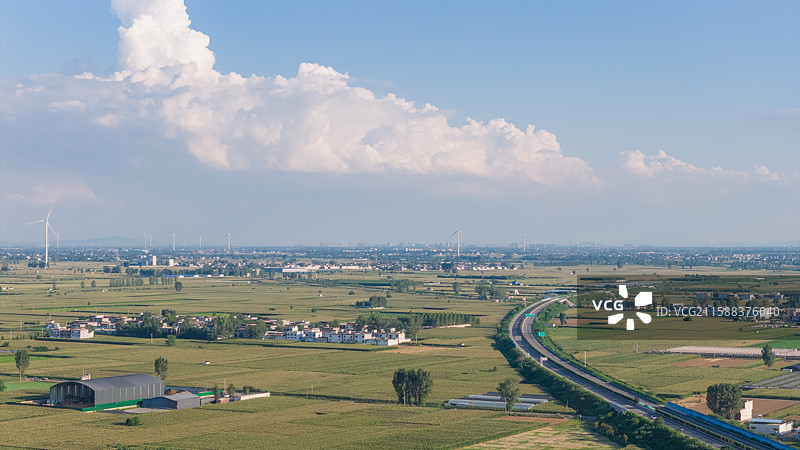 河南省平顶山汝州市焦唐高速汝州服务区附近平原农村农田风景图片素材