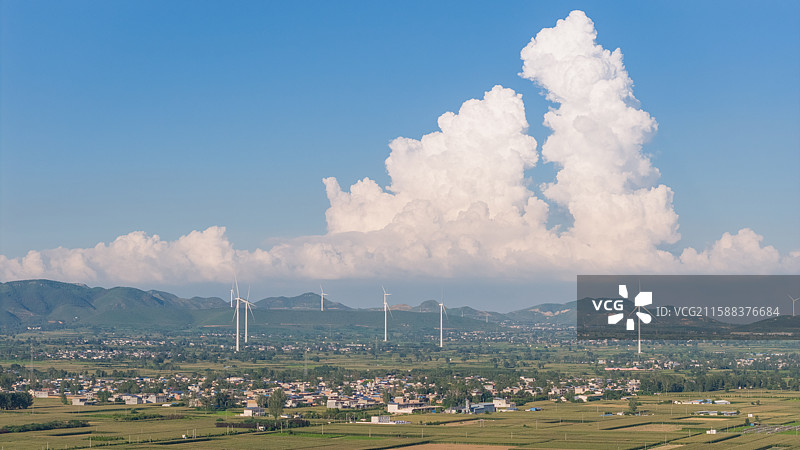 河南省平顶山汝州市焦唐高速汝州服务区附近平原农村农田风景图片素材