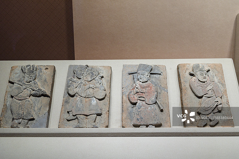 副末色、副净色、末泥色、装旦色 金，山西省运城市垣曲县坡底村金墓出土 山西博物院“戏曲故乡”展览图片素材