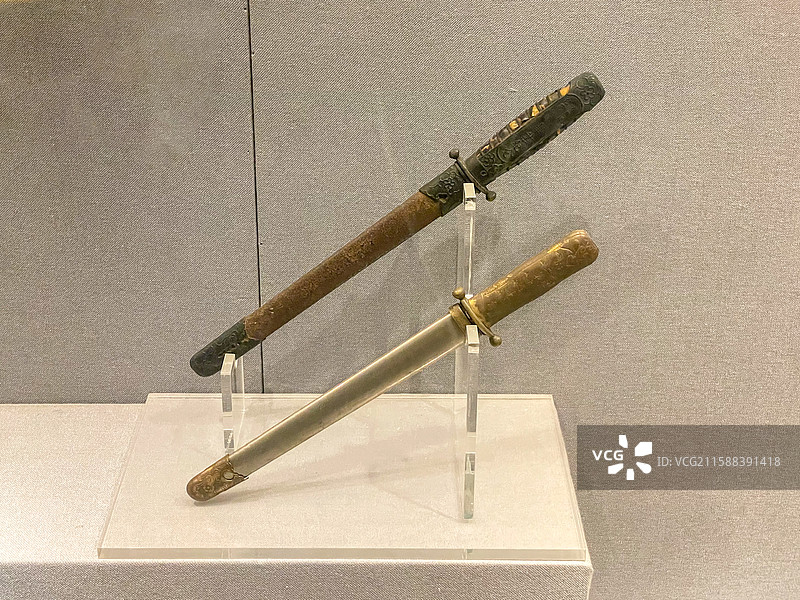 淞沪抗战中国军队中正式短剑，上海淞沪抗战纪念馆（上海淞沪抗战纪念公园内）图片素材