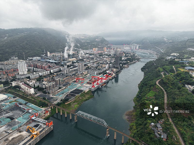 云南水富市金沙江畔水富港航拍图片素材