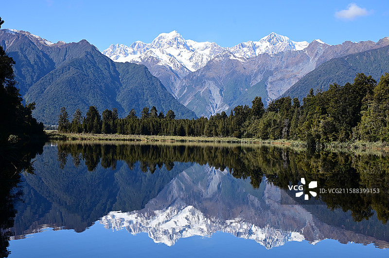 马瑟森湖（Lake Matheson）欣赏奥拉基/库克山图片素材