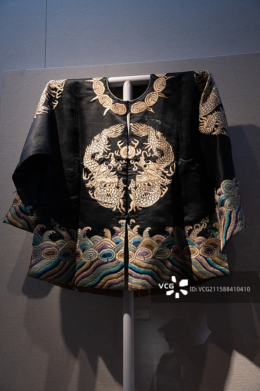 广州粤剧艺术博物馆里展示的戏服图片素材