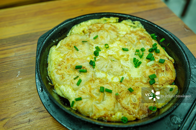 嵊州特色小吃生煎豆腐包外皮金黄内馅鲜美图片素材