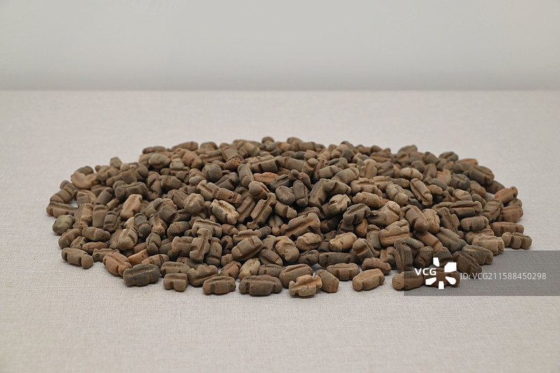 安徽省文物考古研究所藏 磨盘山遗址出土 陶网坠图片素材