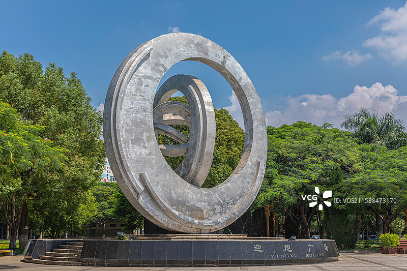 开远城市景观迎旭广场雕塑图片素材