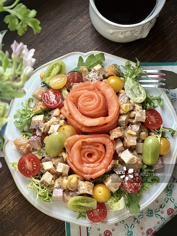 沙拉 烟熏鲑鱼图片素材